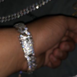 Meet your Posher, Maurice